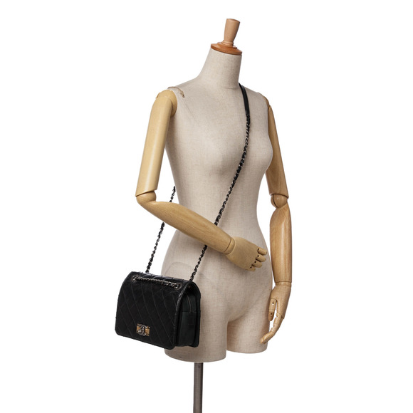 Pre-Loved Chanel Quilted Calfskin Day Trip Flap - Picture 9 of 9